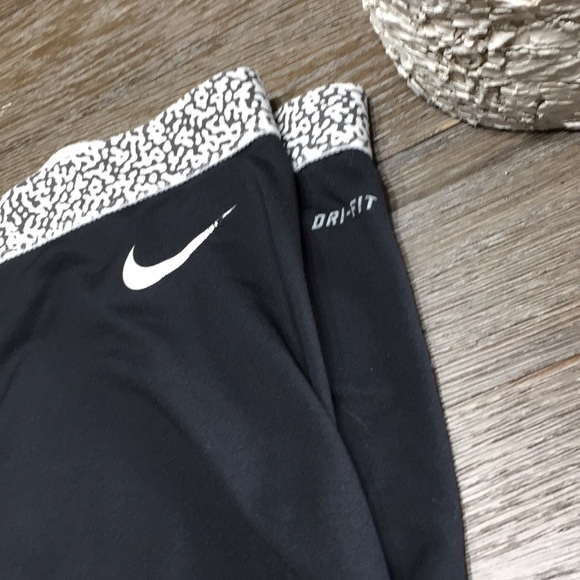 Nike dri-fit leggings - Picture 6 of 7